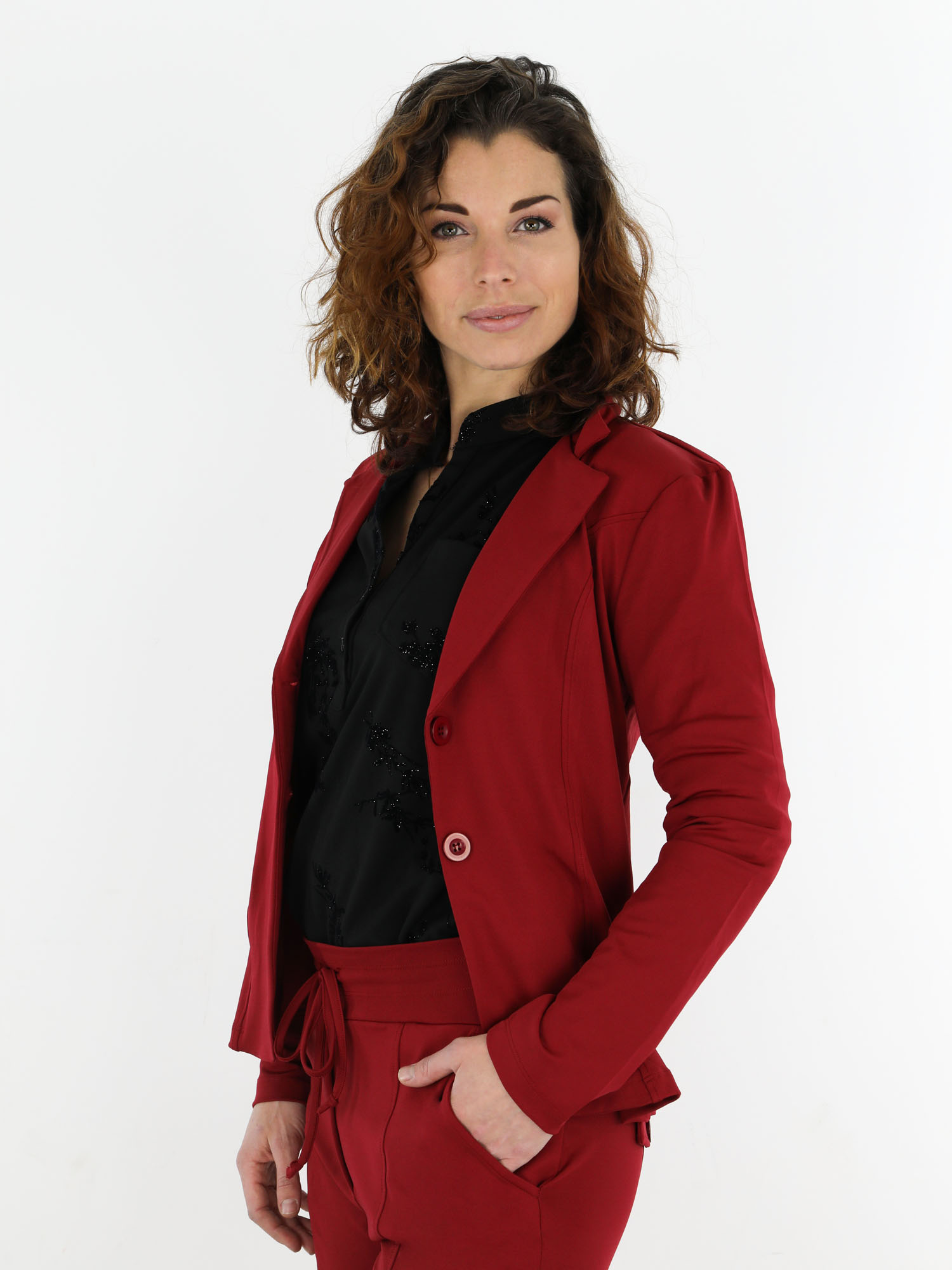 Toevallig Voorzien Willen Bordeaux rode travelstof blazer van Thombiq - Fashion to Fashion