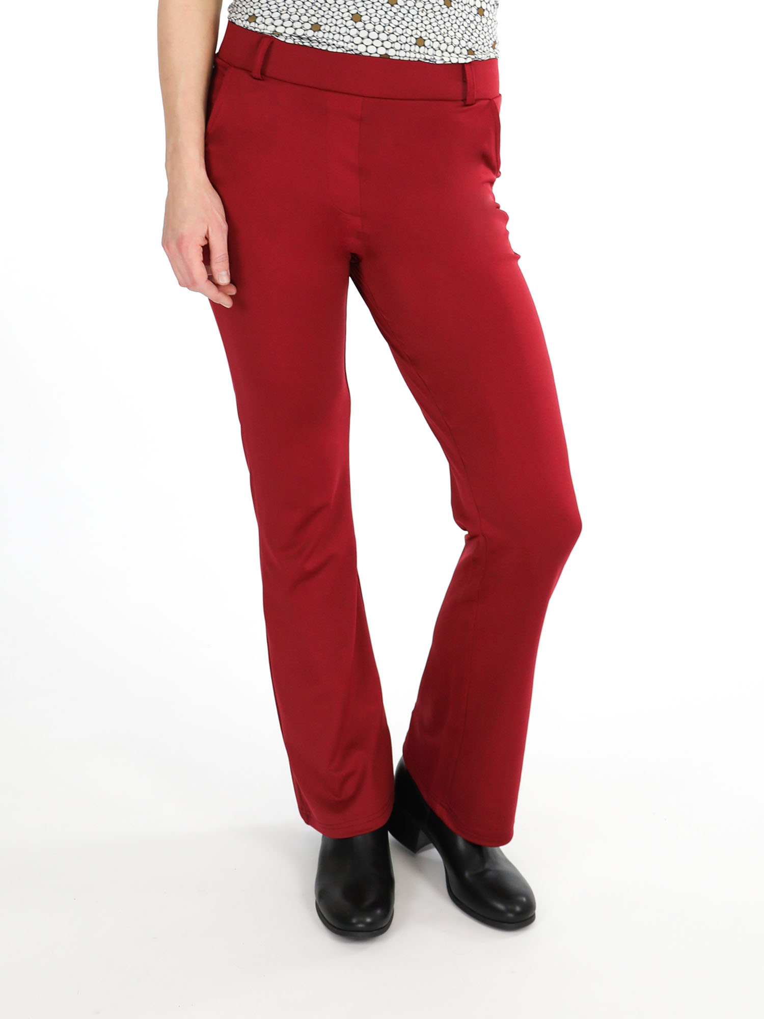 pakket geloof handel Bordeaux rode flared travelstof broek van Thombiq - Fashion to Fashion