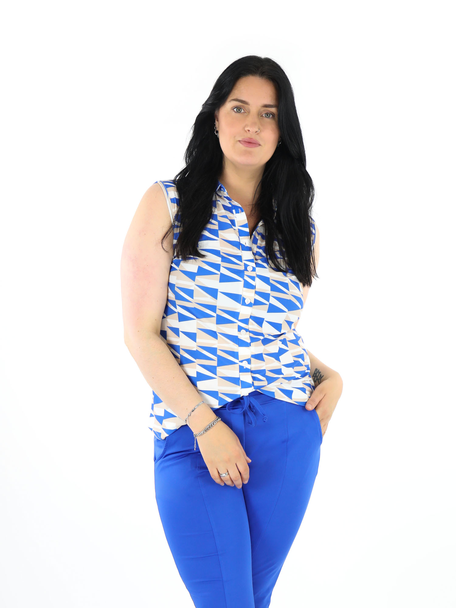 Wit/blauwe travelstof blouse met geometrische Angelle Milan