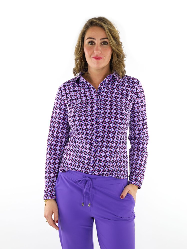 blouse-travelstof-paars-met-geometrische-print-van-mi-piace