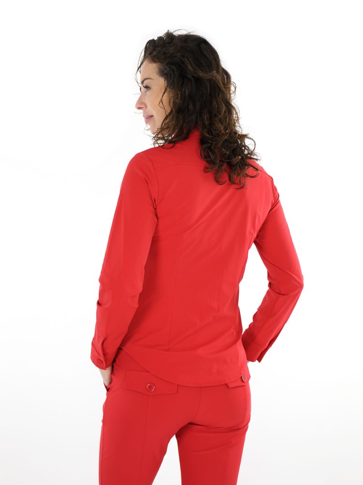 egaal-rood-gekleurde-basic-blouse-van-travelstof-mi-piace