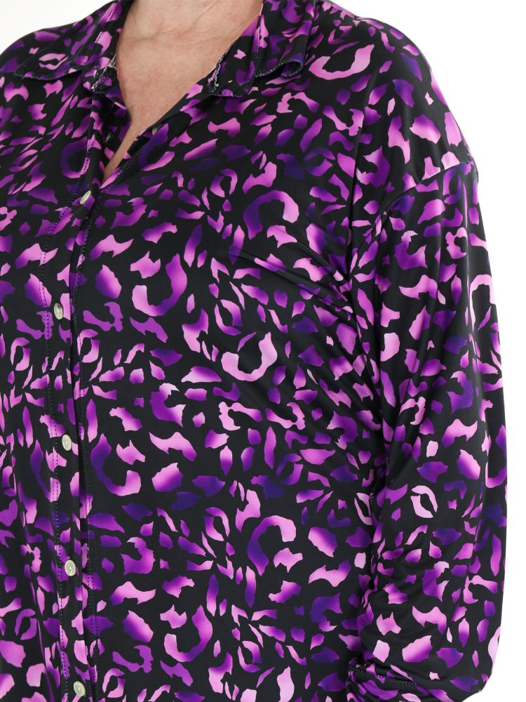 print-blouse-zwart-paars-leopard-travelstof