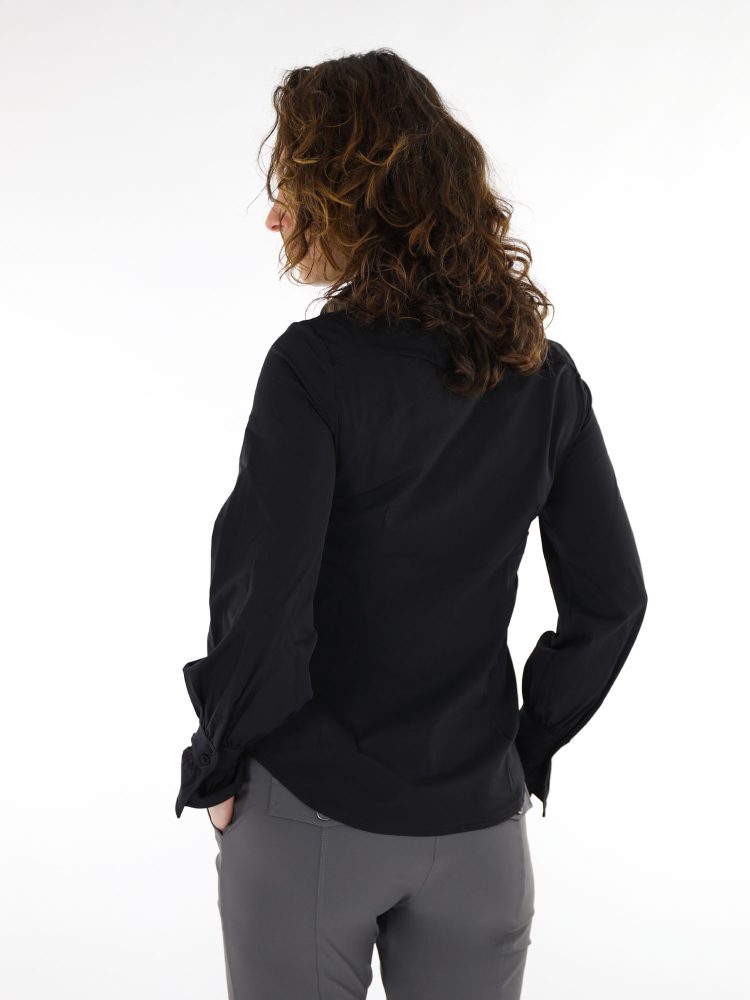Mi-Piace-travelstof-blouse-mouwdetail-zwart