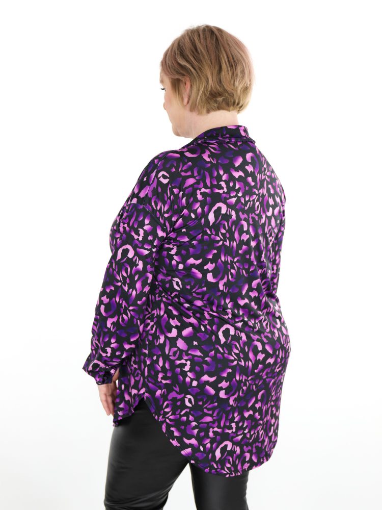 blouse-print-leopard-zwart-paars