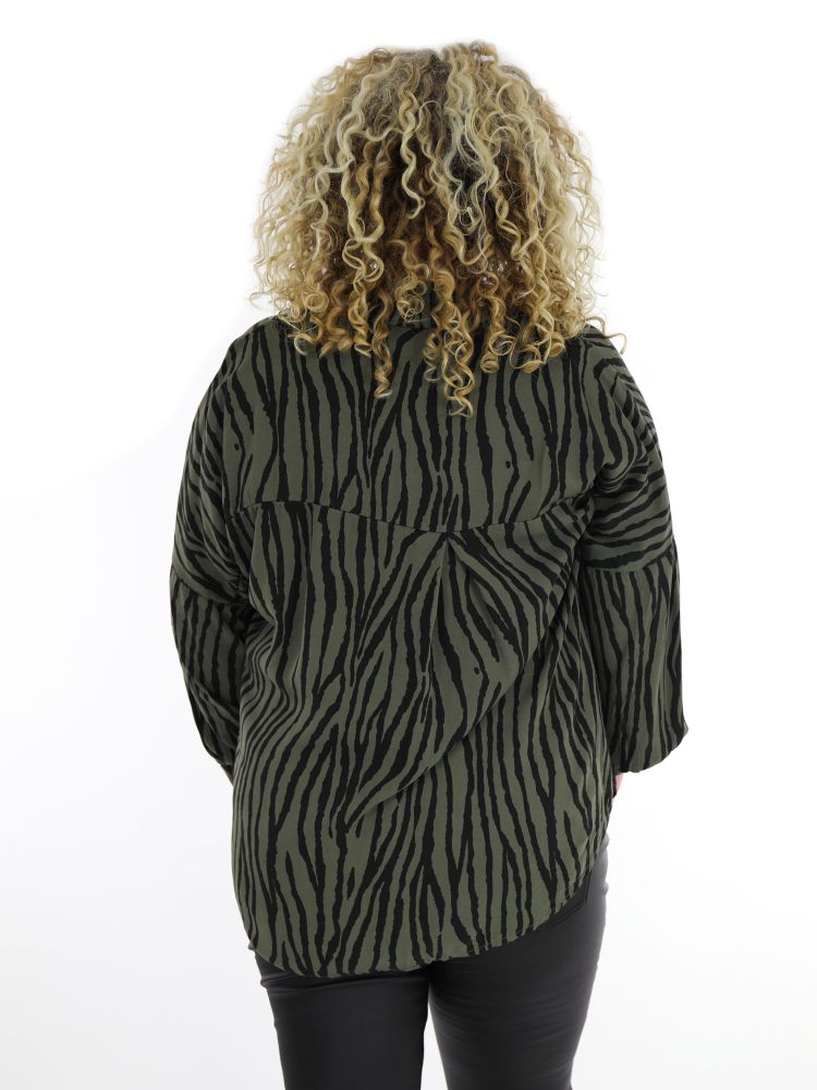 tijgerprint-blouse-non-travelstof-army