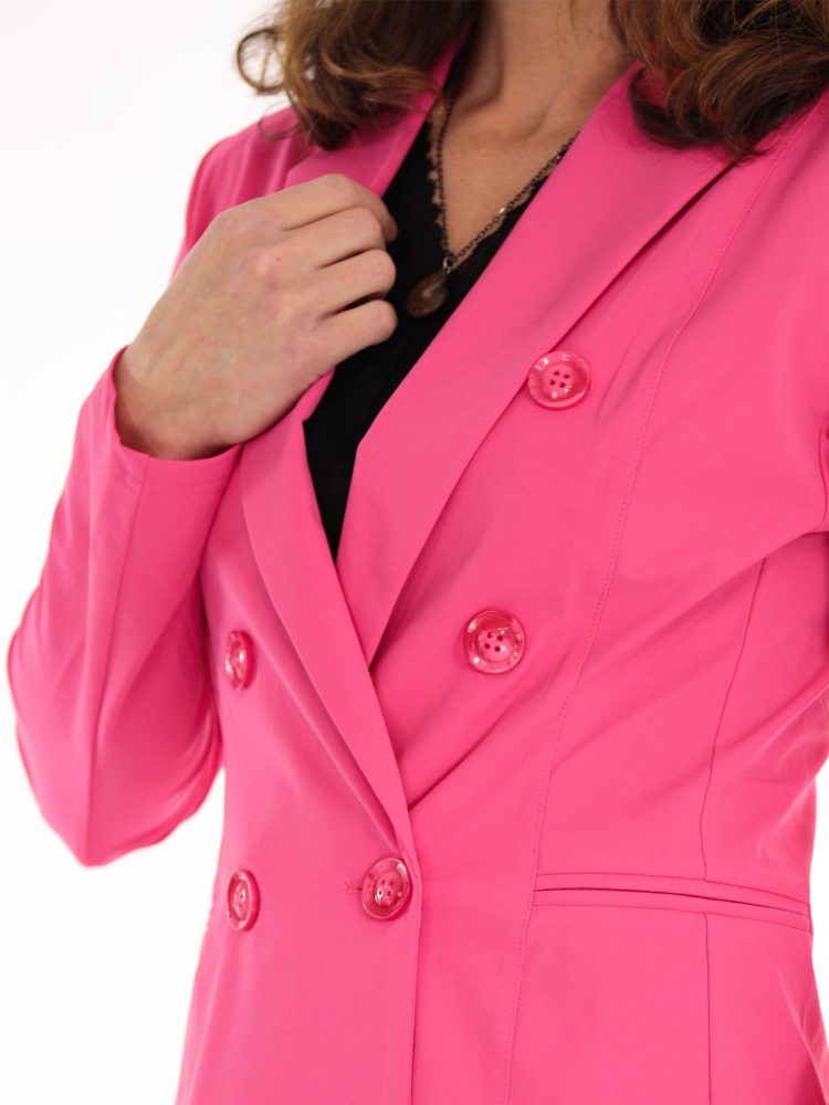 mi-piace-travel-blazer-in-fuchsia-roze-met-knoopdetails