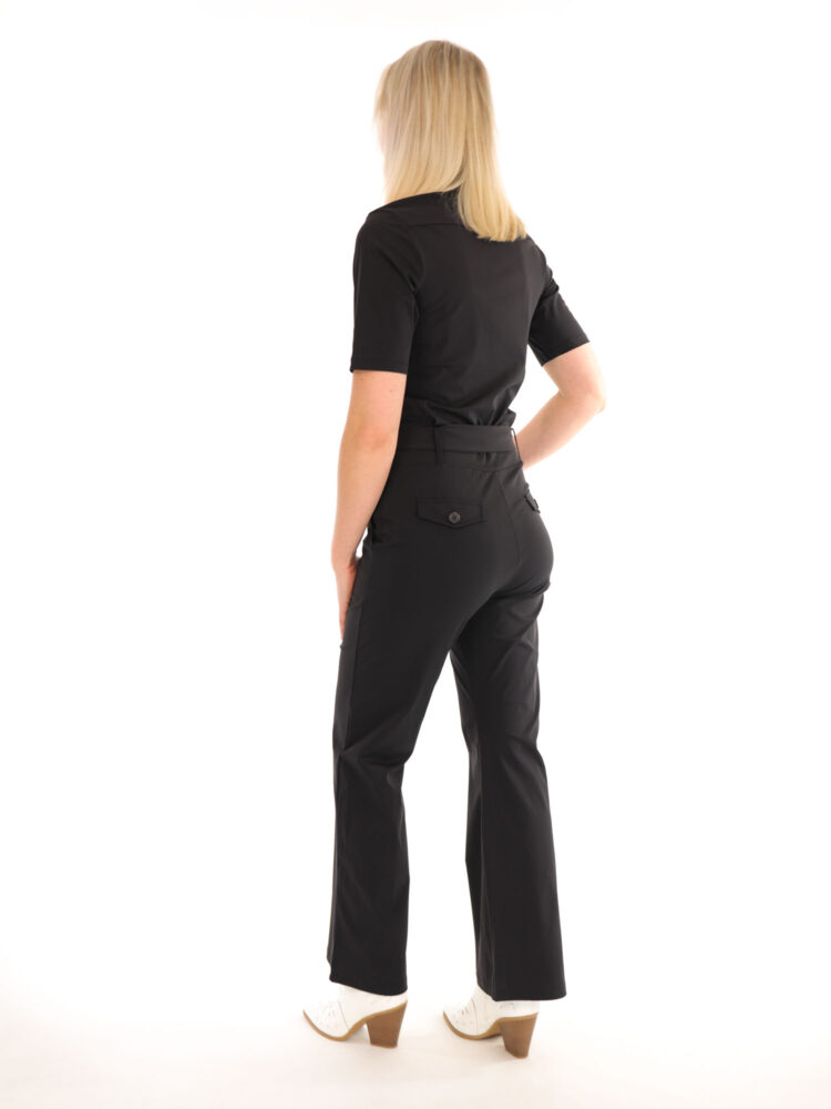 basic-zwarte-jumpsuit-van-mi-piace-travelstof-straight-met-tailleband