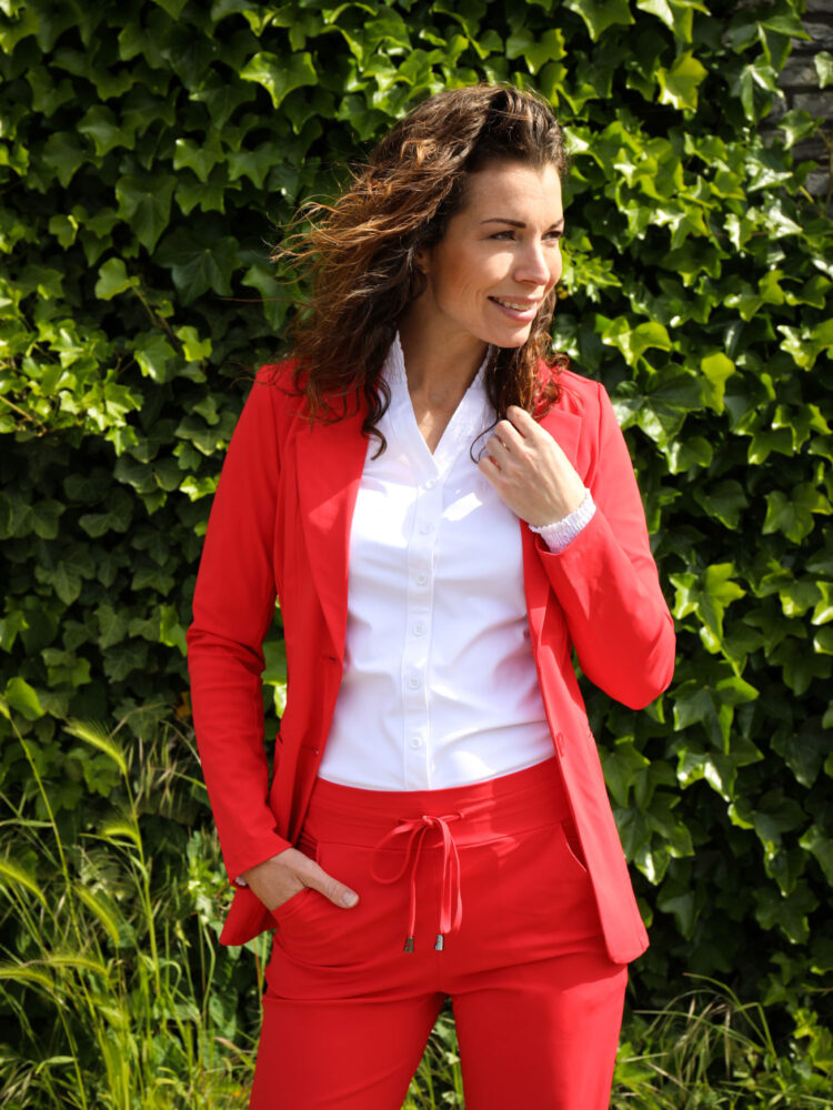 mi-piace-basic-blazer-van-travelstof-in-summer-red-rood