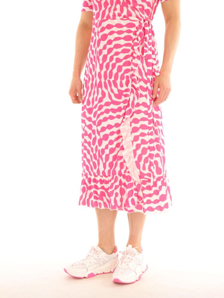 angelle-milan-travel-jurk-met-overslag-en-roze-witte-print