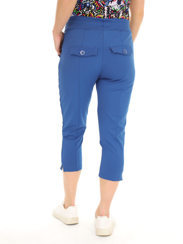basic-capri-broekje-van-travelstof-thombiq-in-jeans-blue-blauw