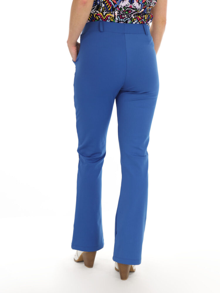 thombiq-flared-broek-van-travelstof-in-egaal-jeans-blue