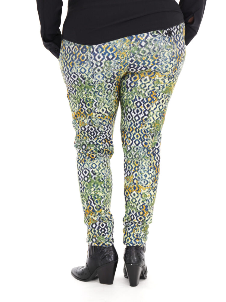 broek-van-travelstof-met-ruiten-in-multicolor-van-thombiq-plussize