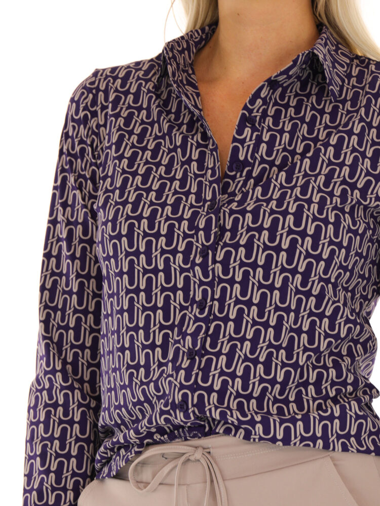 ketting-print-travel-blouse-60840-van-mi-piace-in-aubergine-taupe