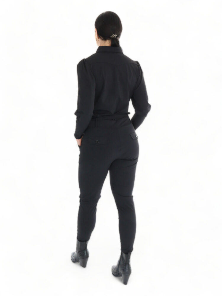 jumpsuit-met-lange-mouwen-van-travelstof-mi-piace-202349-in-het-zwart