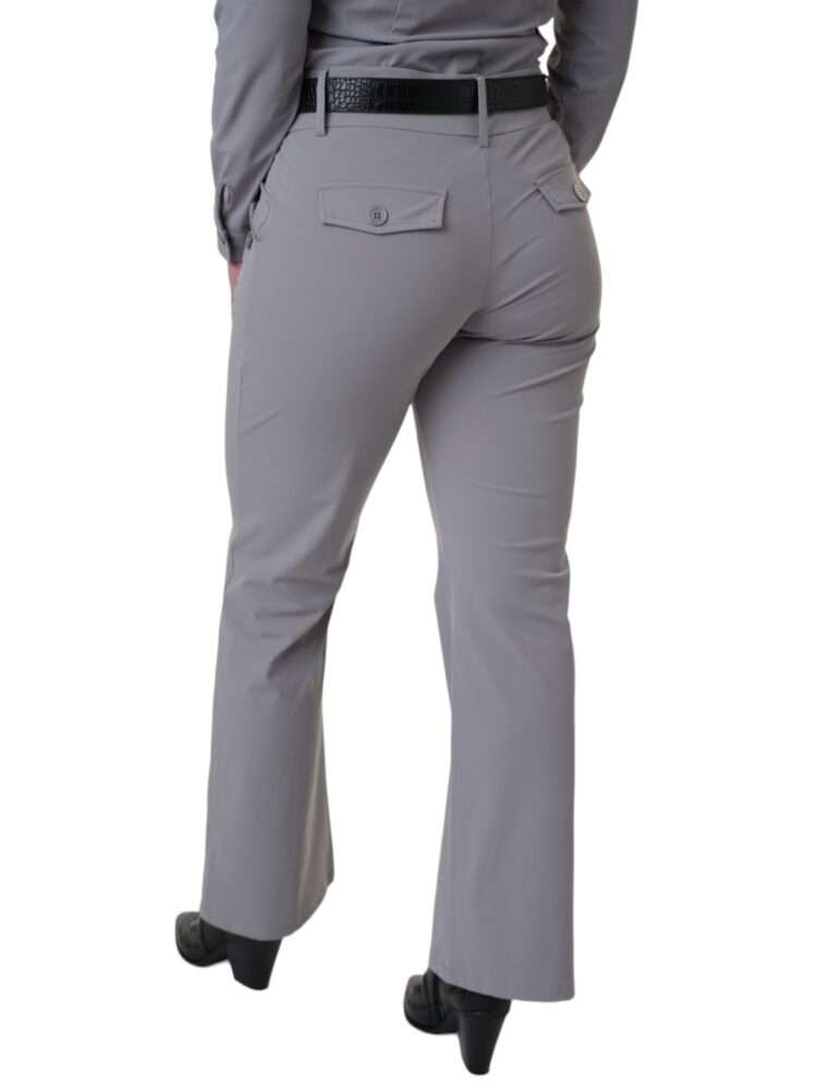 Olifant grijs travelstof broek straight met knoopdetail van Mi Piace 202195