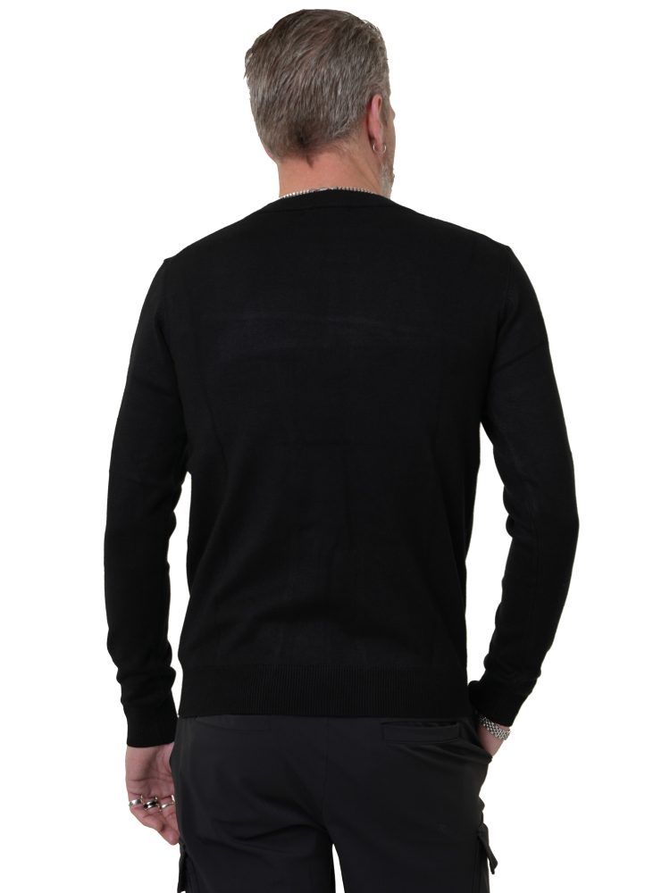 202020-zwarte-pullover